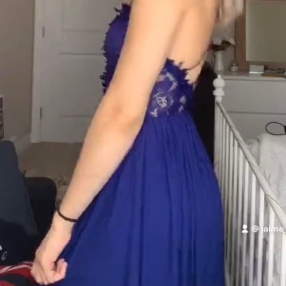 Dress 💥SOLD💥 - Picture 4 of 4